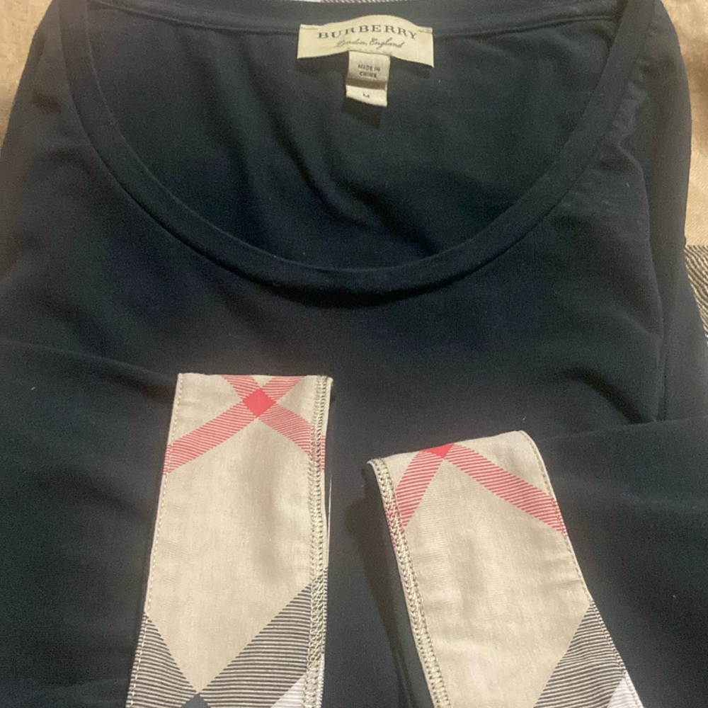 Blouse burberry size medium